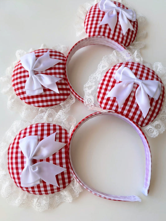 Ribbons & RosƩ Ears