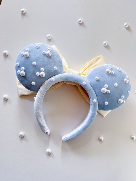 Dreamy Blue Pearl Ears