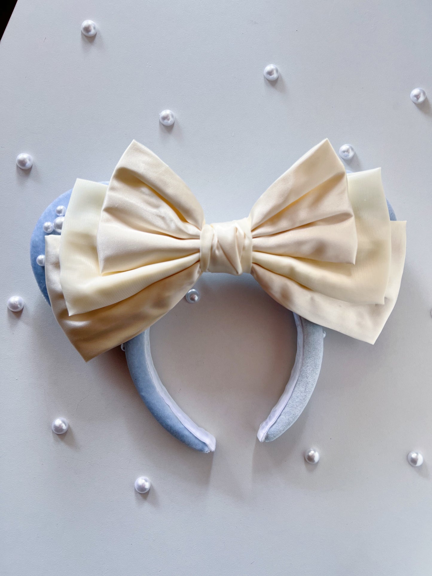 Dreamy Blue Pearl Ears