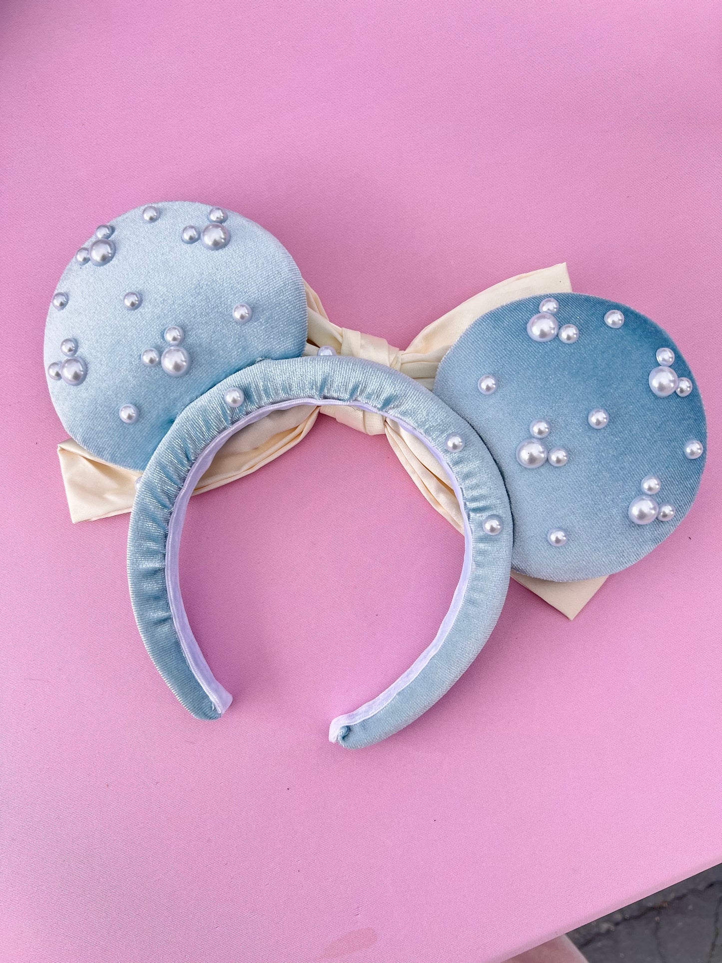 Dreamy Blue Pearl Ears