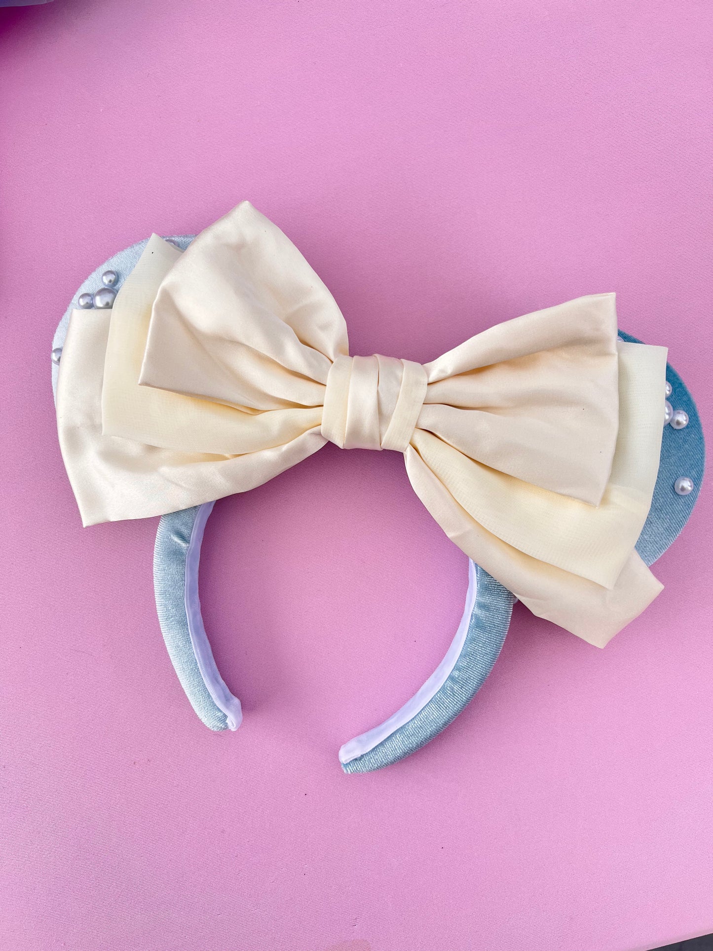 Dreamy Blue Pearl Ears